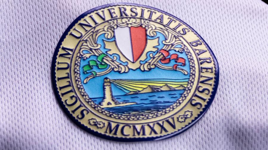 Patch TPU UV applicata su una t-shirt