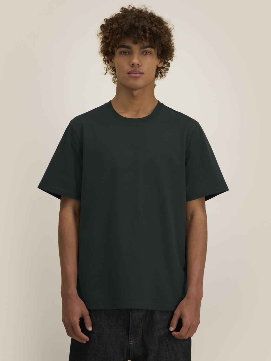 Reeser Black - Fronte