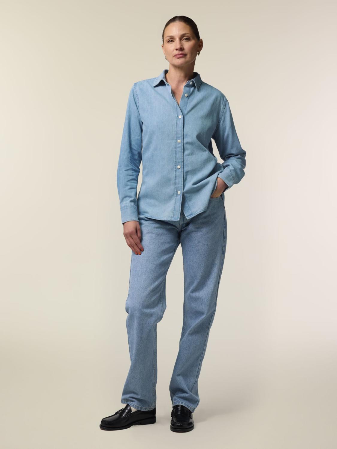 Stella Denim Shirt Light Wash - Fronte Stella Denim Shirt Light Wash - Fronte