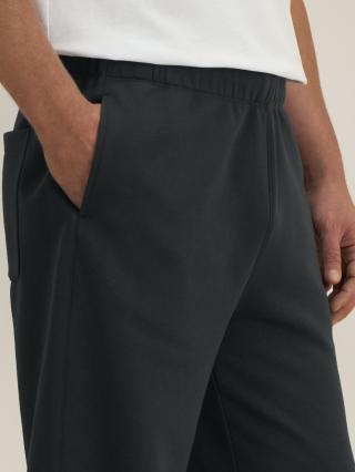 Needer Black - Dettaglio