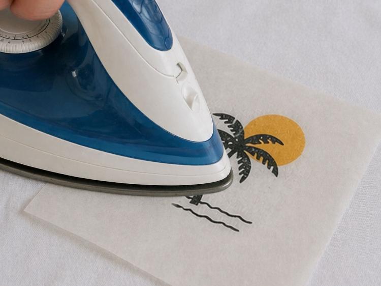 applicazione transfer DTF con ferro da stiro